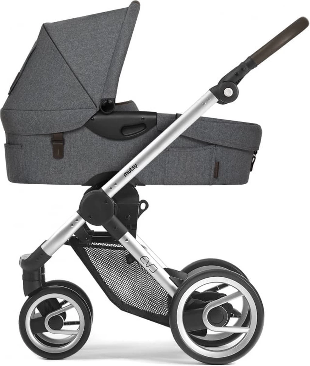 Kinderwagen - Mutsy - EVO - Onderstel Met Reiswieg - GRATIS Regenhoes - Light Grey