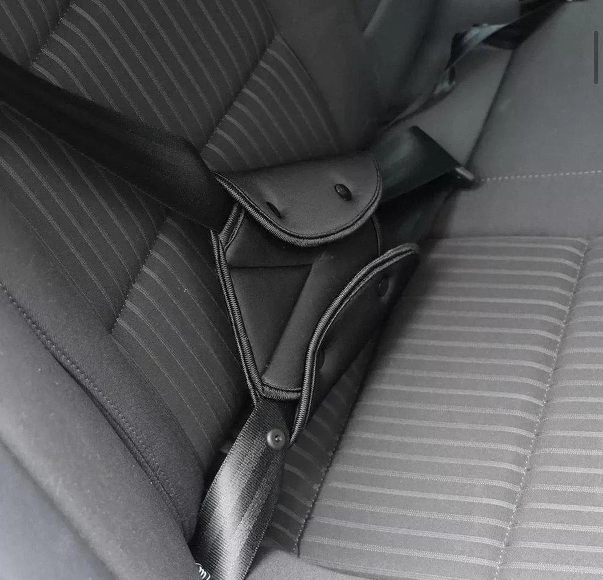 Merkloos Auto Gordel Beschermer - Gordelhoes - Autogordel Bescherming - Gordelbeschermer - Nekbeschermer Kind - Gordelbeschermhoes - Nekkussen / Neksteun - Afbeelding 5