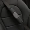 Luxe Gordel Covers - Set Van 2 Gordelhoezen - Zwart Leather Look - Zachte Gordel Hoes Beschermer - Ook Voor Kinderen - Audi / Mercedes / BMW / Toyota / Skoda / Volkswagen / Peugeot / Renault / Volvo - Auto Accessoires - Gordelhoes Gordelbeschermer