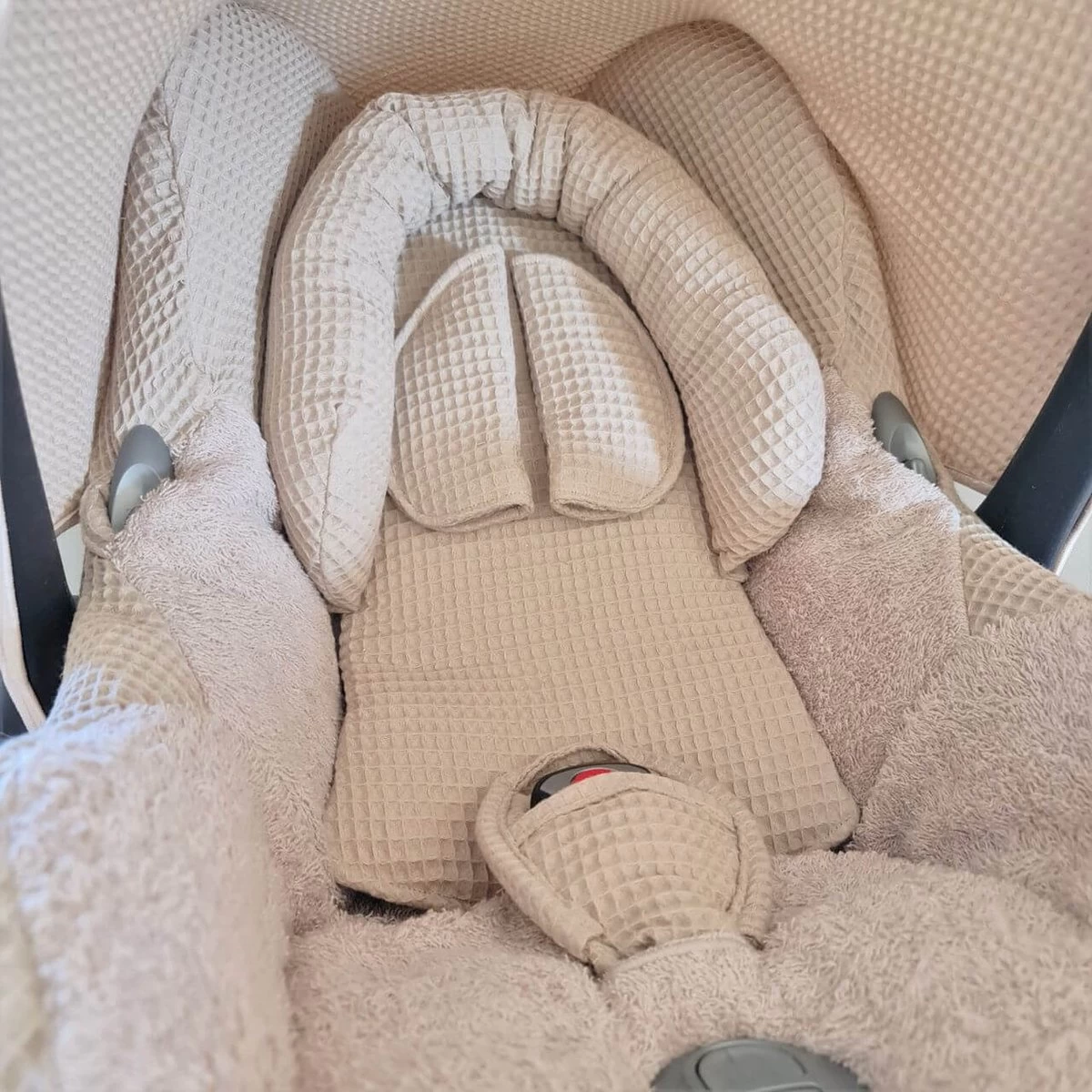 Wazzhappening - Maxi Cosi Hoes Set Bobbie - Karamel - Wafel - Badstof - Autostoelhoes - Afbeelding 6